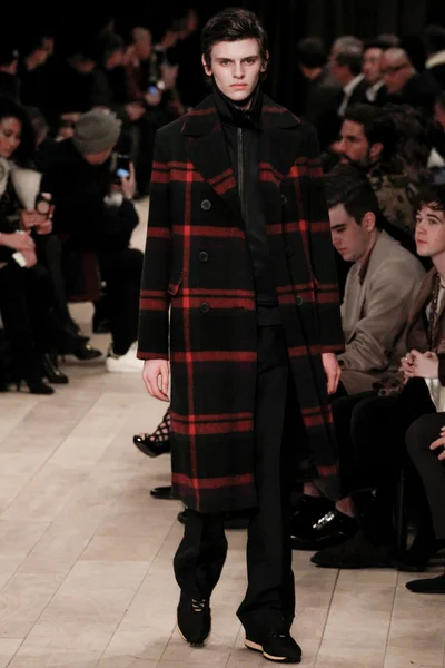 Look 1
